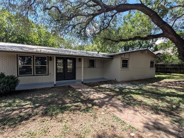 11811 Sleepy Hollow RD, Manchaca, TX 78652