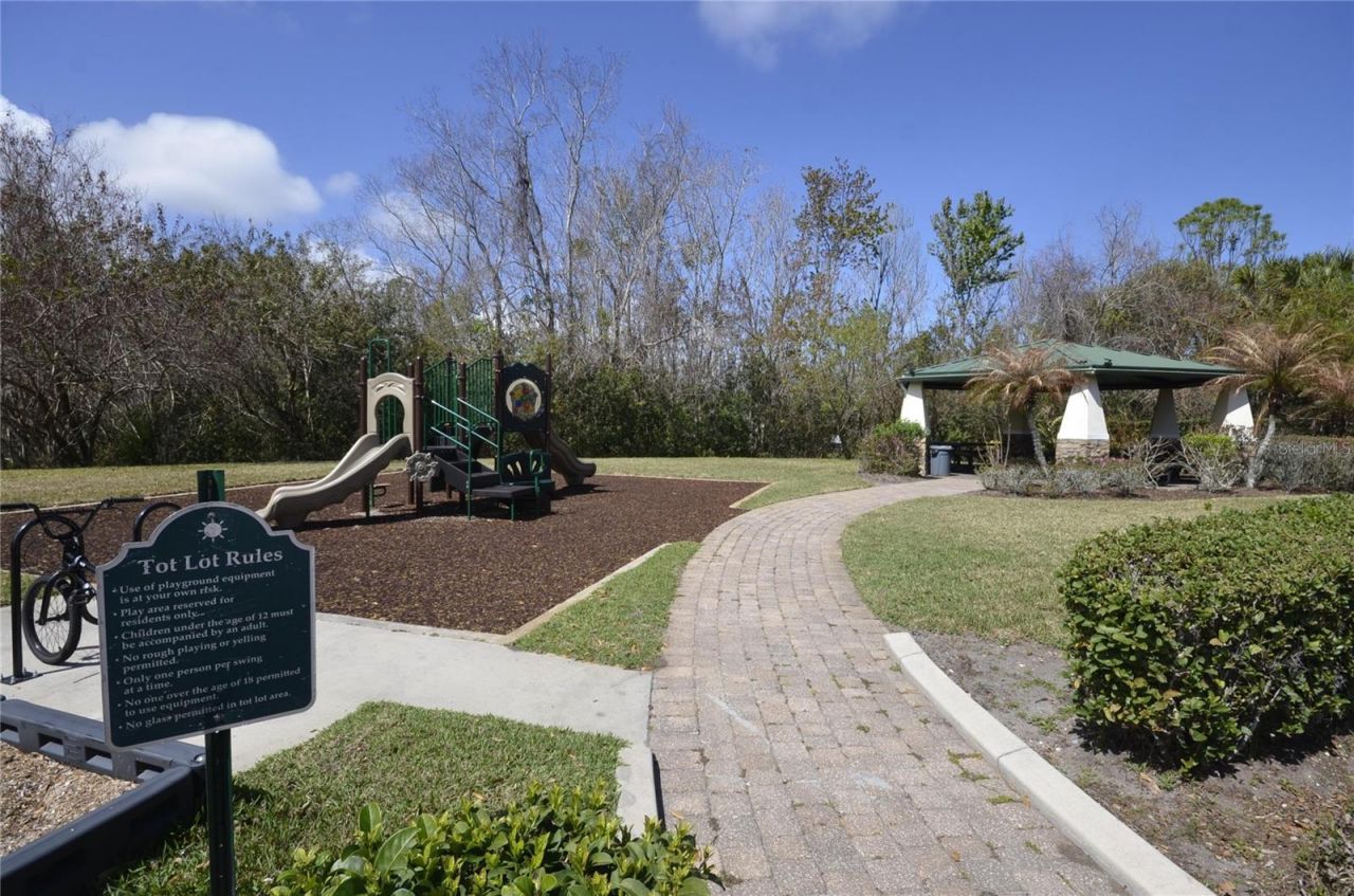 572 Aeolian Drive, New Smyrna Beach, FL 32168 Photo