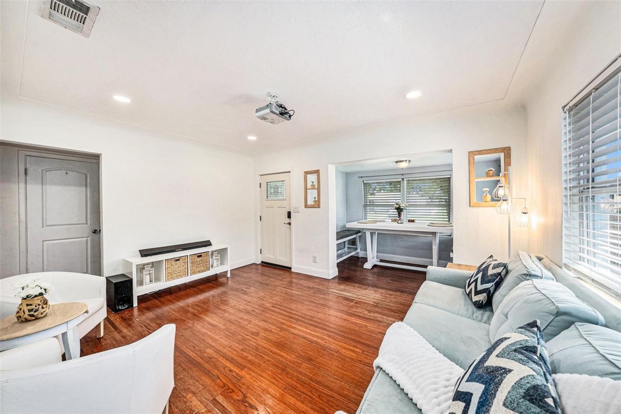 2827 29th Avenue N, Saint Petersburg, FL 33713 Photo