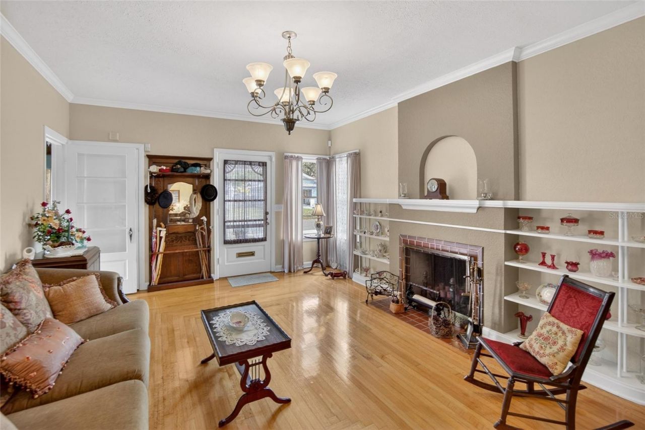 607 N Merrin Street , Plant City, FL 33563 Photo