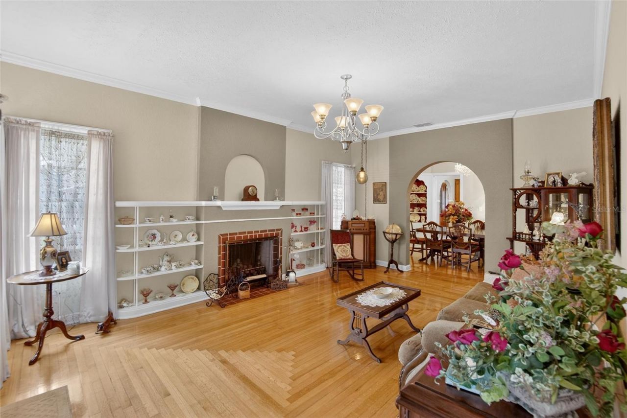 607 N Merrin Street , Plant City, FL 33563 Photo