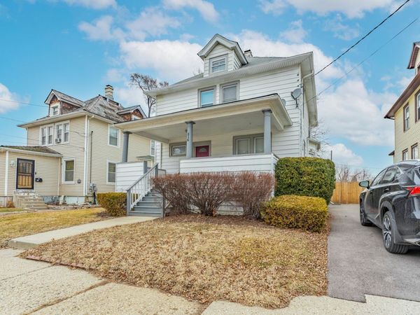 816 18th Street , North Chicago, IL 60064