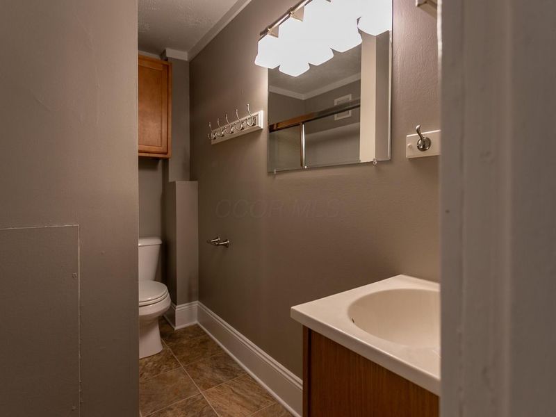 1512 Indianola Avenue , Columbus, OH 43201 Photo 8