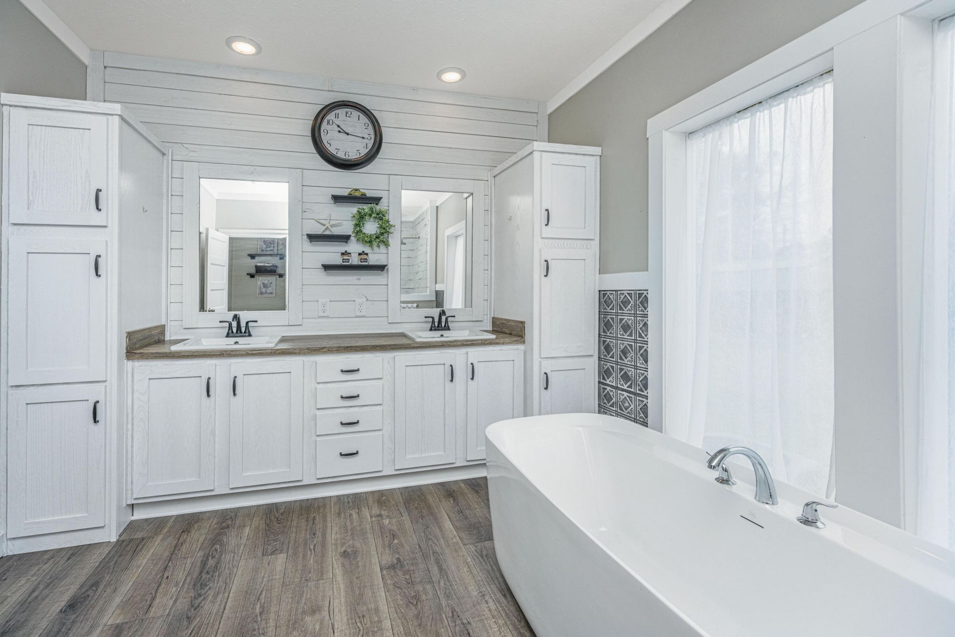 164 Albacore Road Photo 32