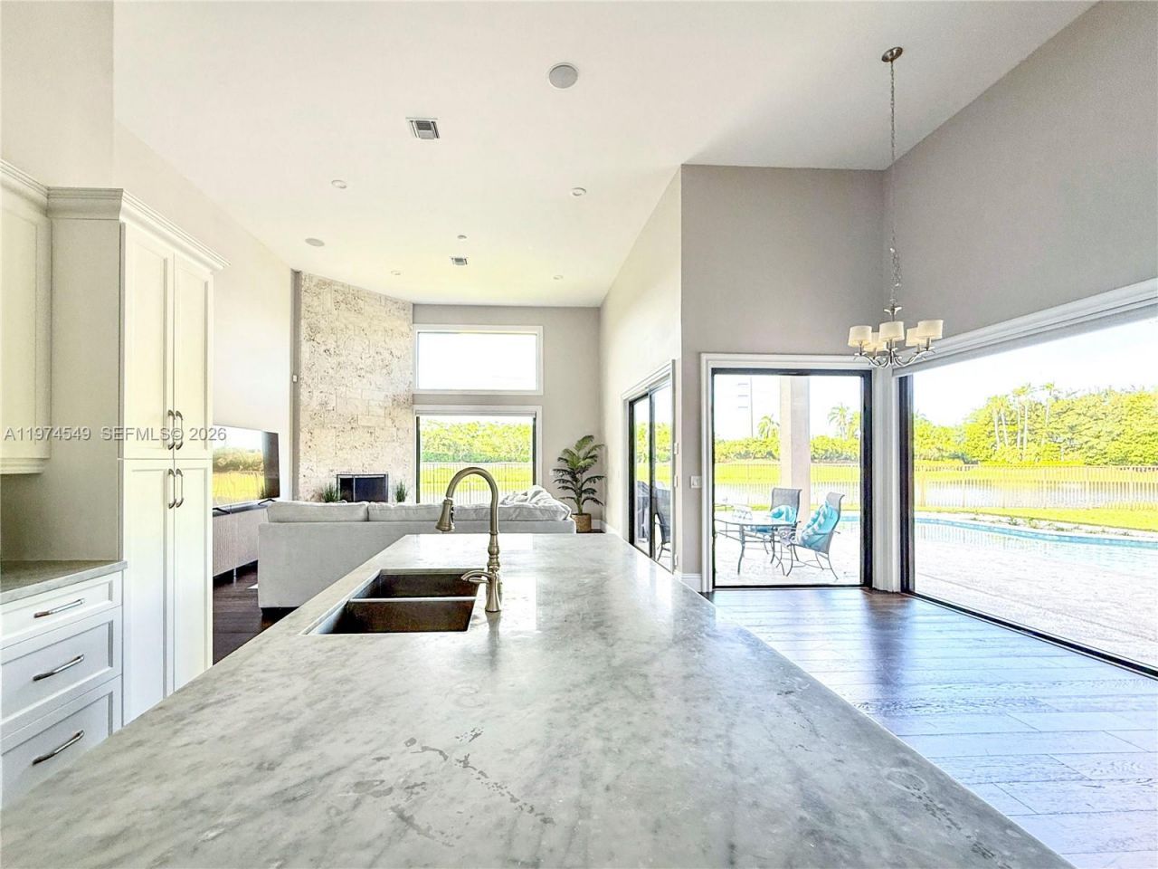 400 Alexandra Cir , Weston, FL 33326 Photo