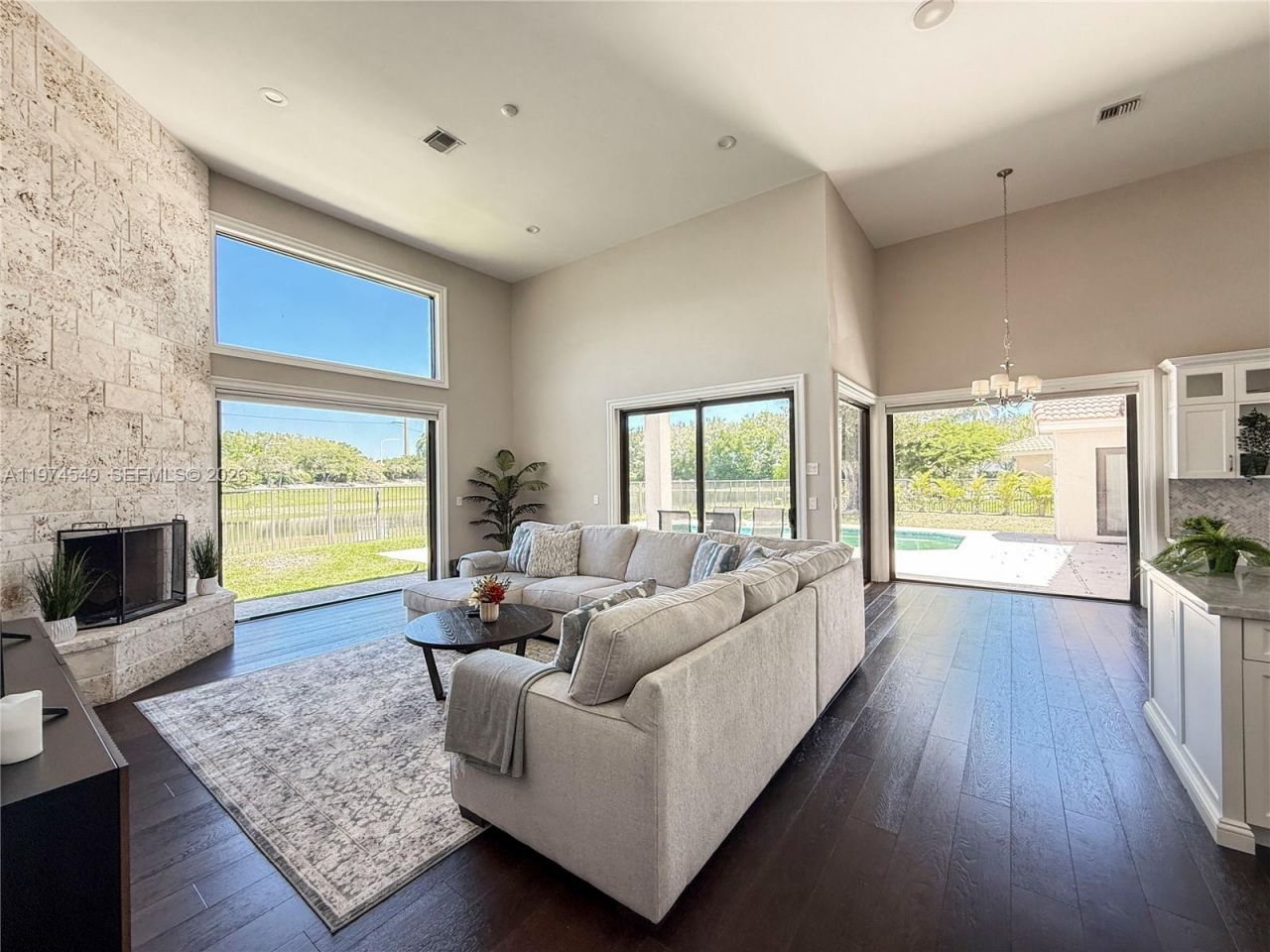 400 Alexandra Cir , Weston, FL 33326 Photo