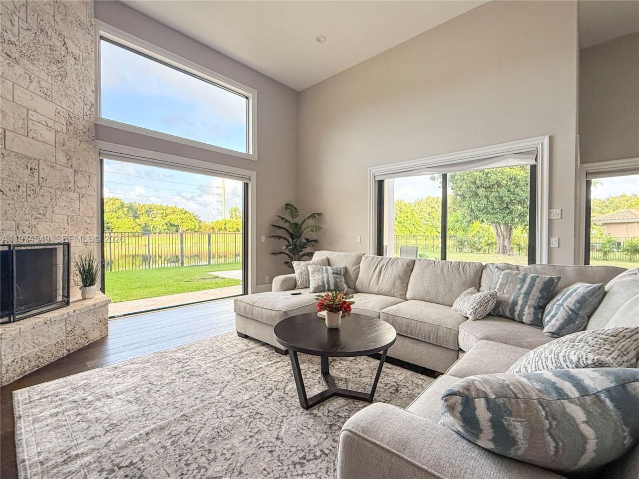 400 Alexandra Cir , Weston, FL 33326 Photo