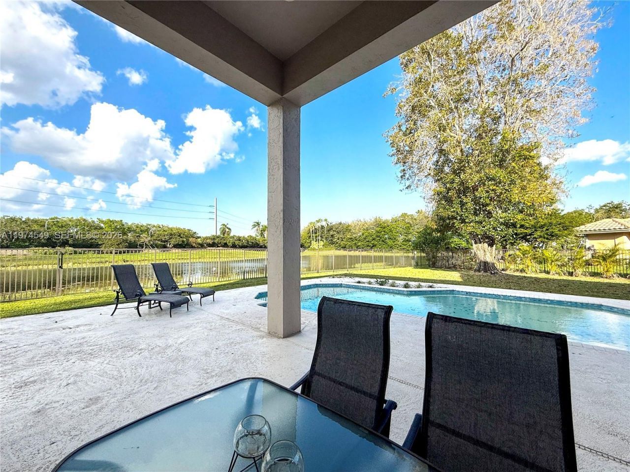 400 Alexandra Cir , Weston, FL 33326 Photo