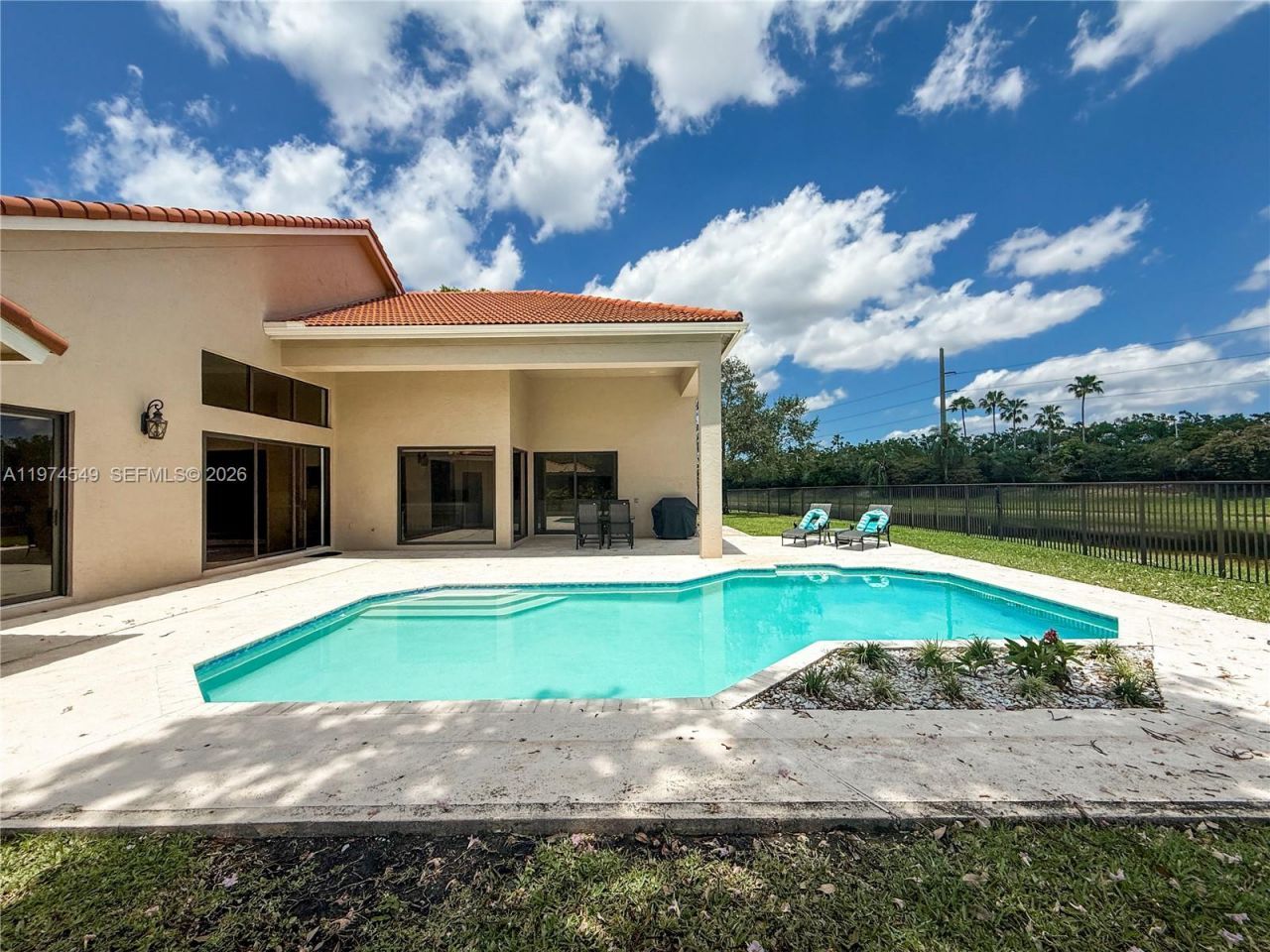 400 Alexandra Cir , Weston, FL 33326 Photo