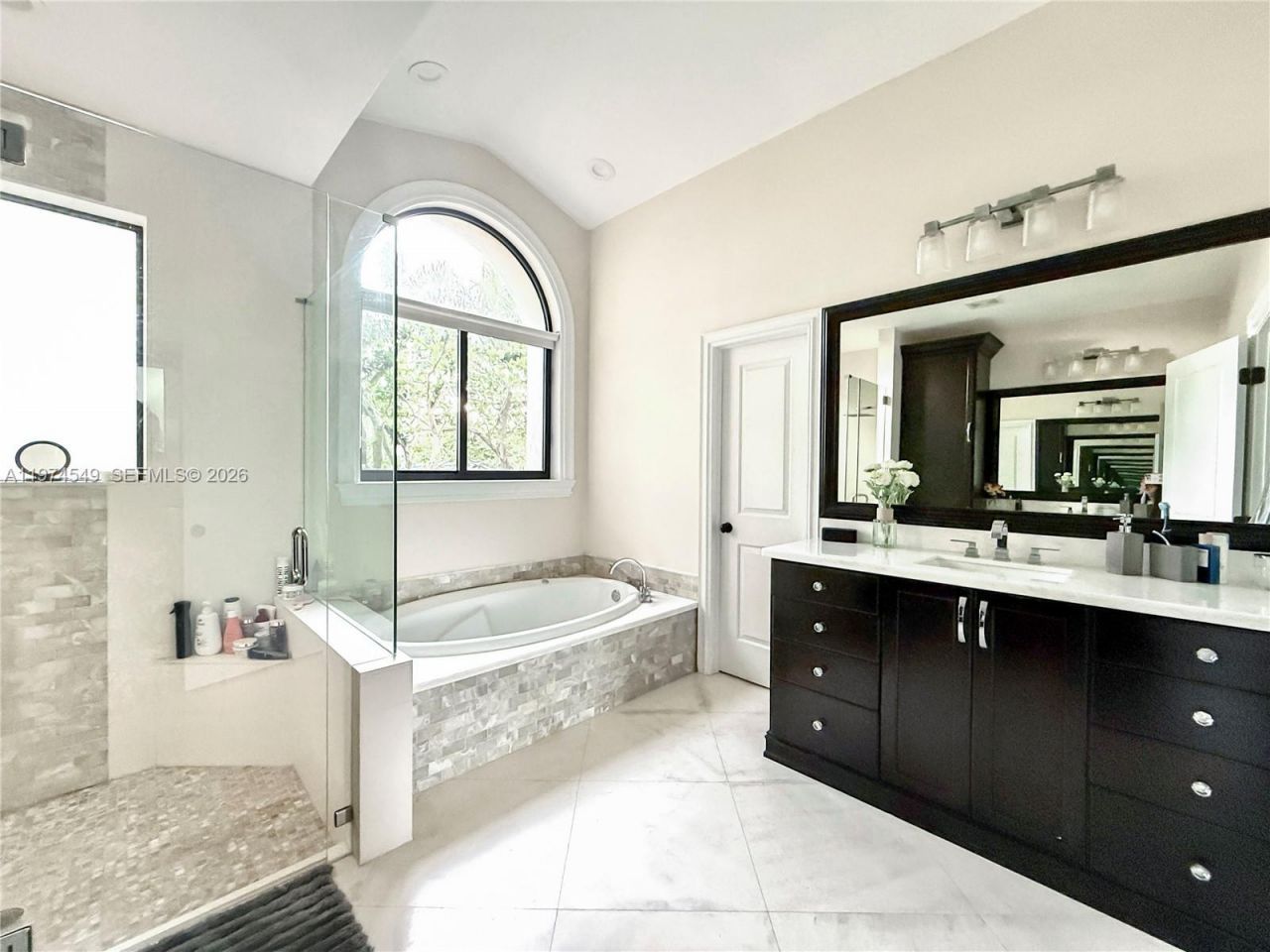 400 Alexandra Cir , Weston, FL 33326 Photo