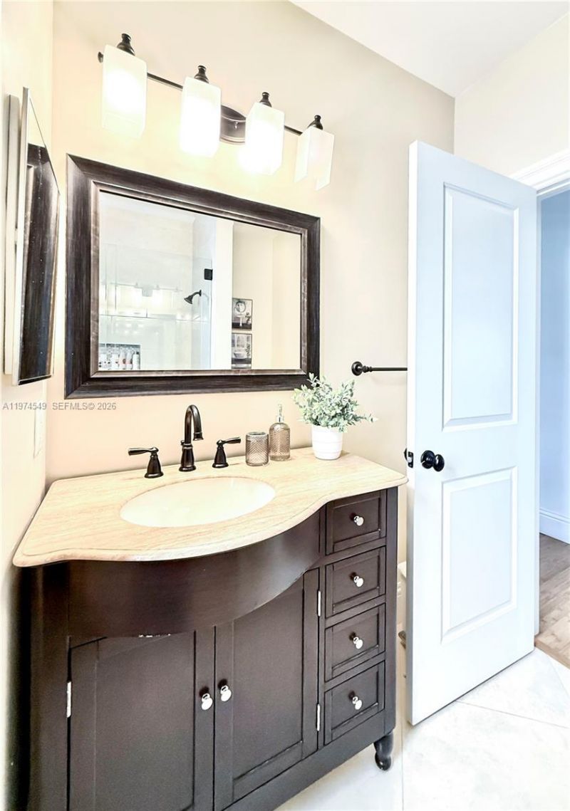 400 Alexandra Cir , Weston, FL 33326 Photo