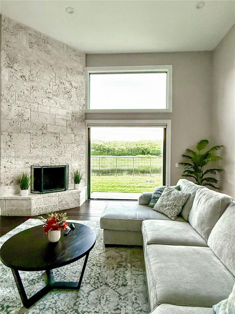 400 Alexandra Cir , Weston, FL 33326 Photo