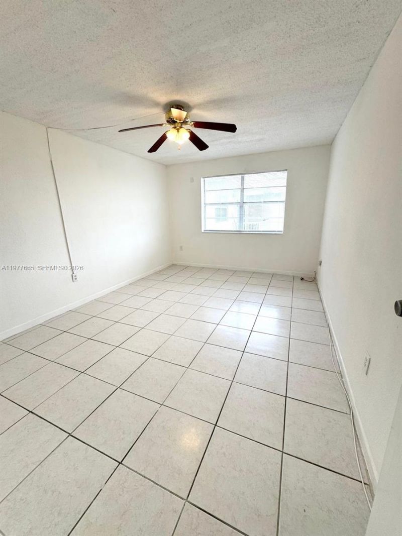 301 NW 177th St, Unit 204, Miami Gardens, FL 33169 Photo