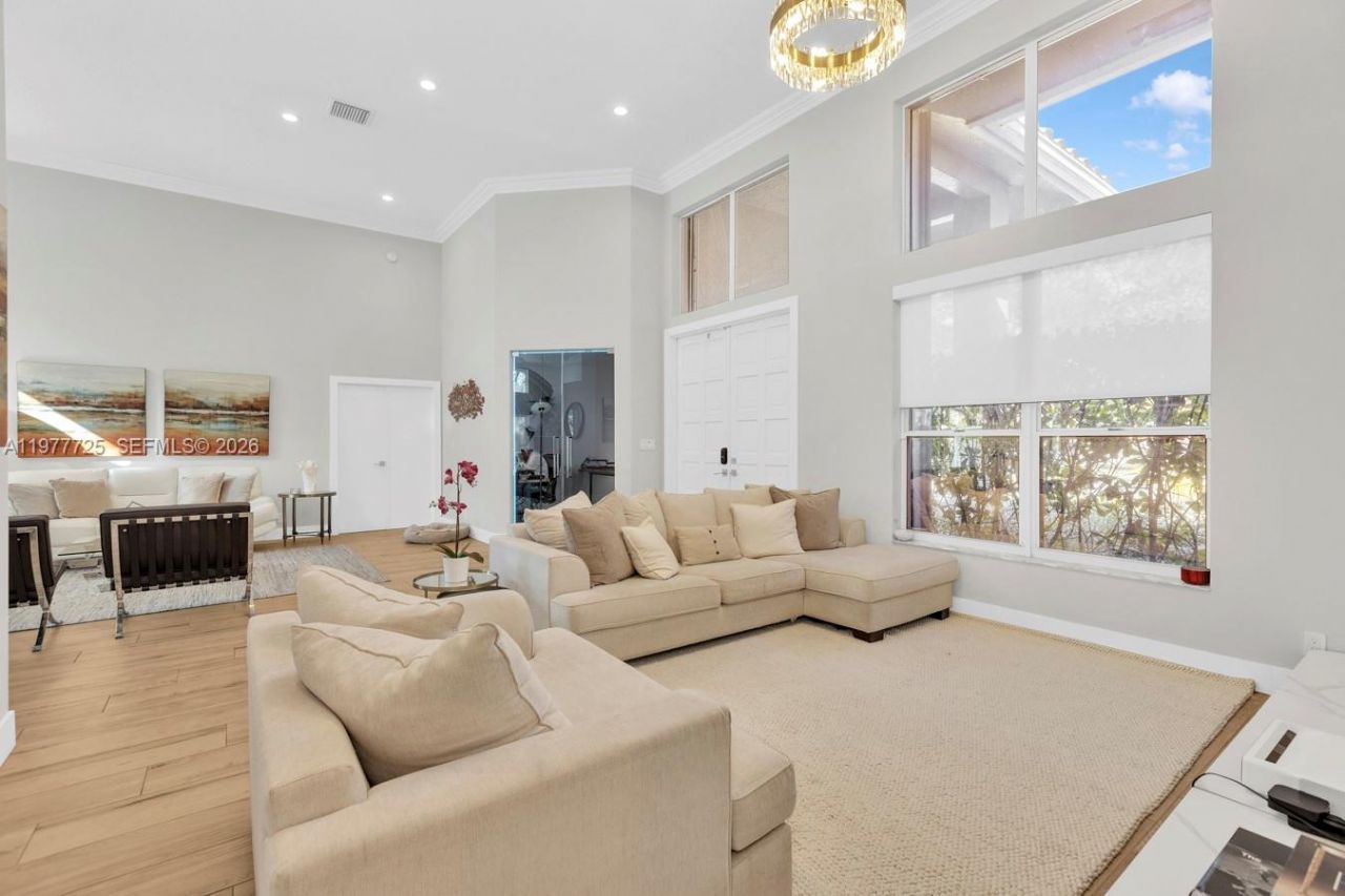 1202 S Manor Dr S , Weston, FL 33326 Photo