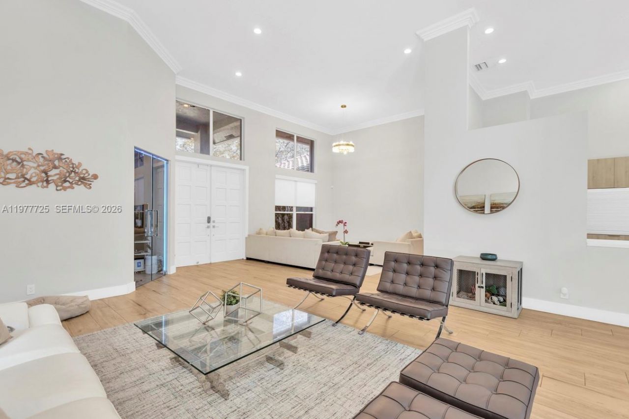 1202 S Manor Dr S , Weston, FL 33326 Photo