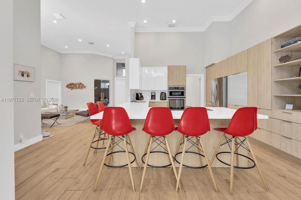 1202 S Manor Dr S , Weston, FL 33326 Photo