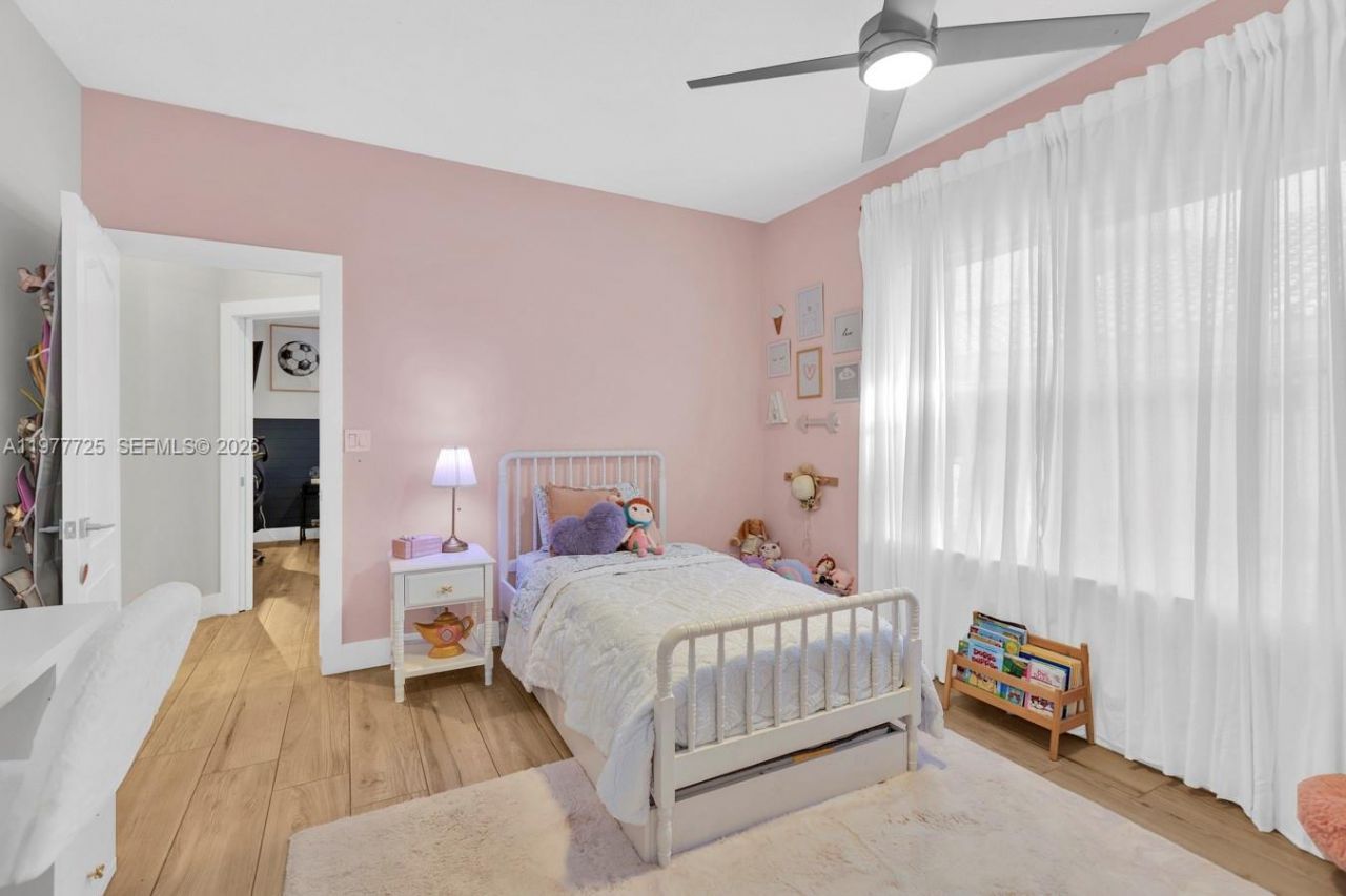 1202 S Manor Dr S , Weston, FL 33326 Photo