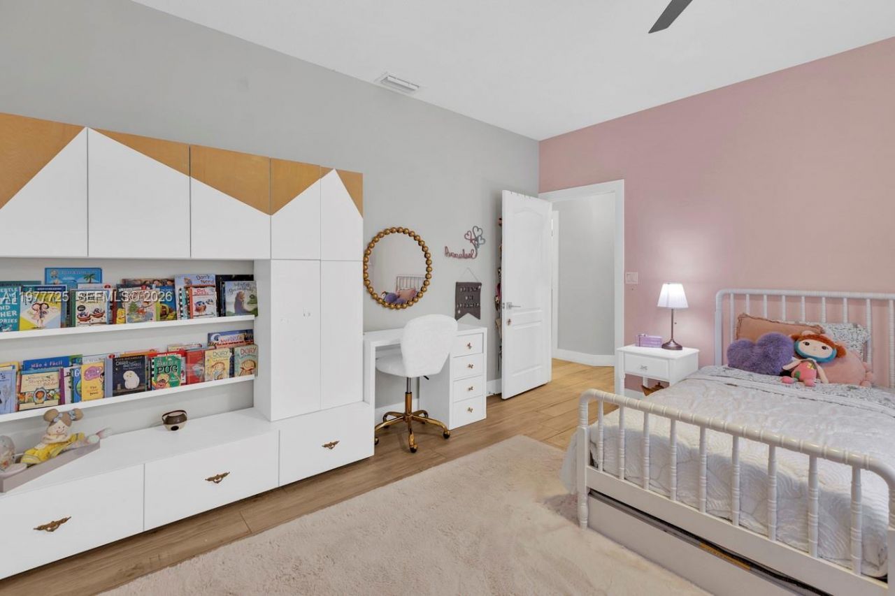 1202 S Manor Dr S , Weston, FL 33326 Photo