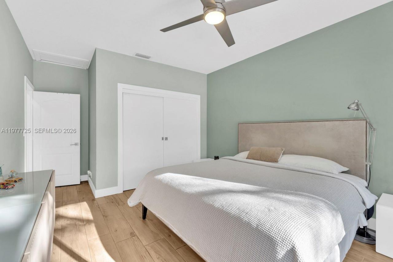 1202 S Manor Dr S , Weston, FL 33326 Photo