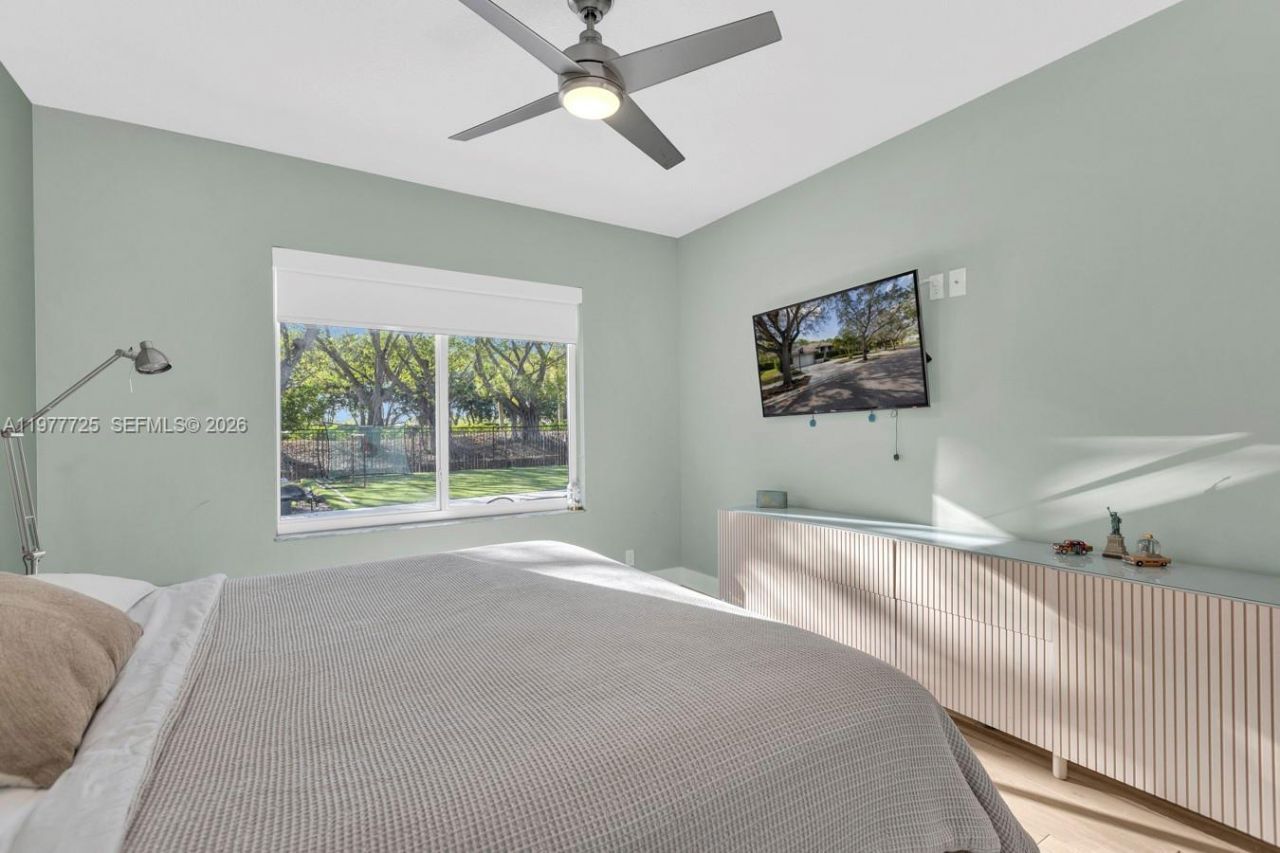 1202 S Manor Dr S , Weston, FL 33326 Photo