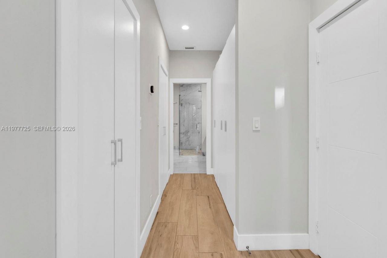 1202 S Manor Dr S , Weston, FL 33326 Photo