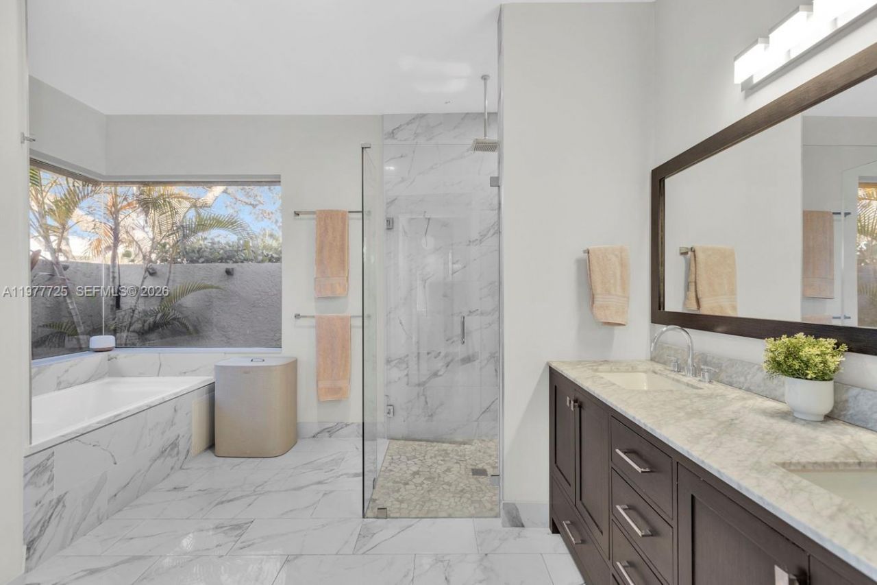 1202 S Manor Dr S , Weston, FL 33326 Photo