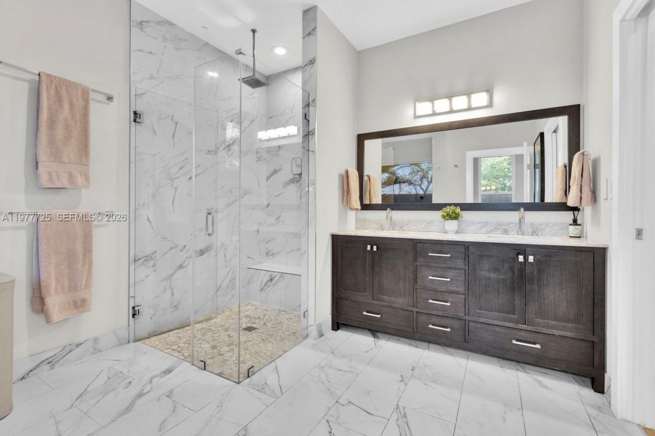 1202 S Manor Dr S , Weston, FL 33326 Photo