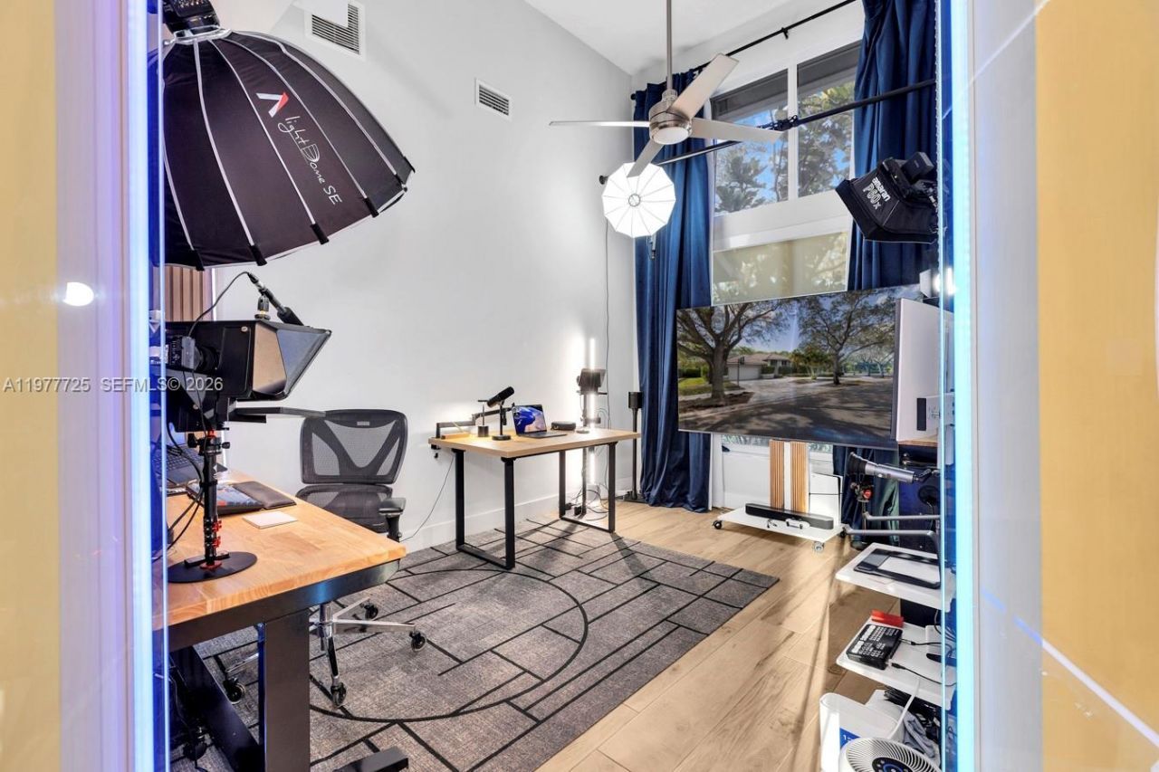 1202 S Manor Dr S , Weston, FL 33326 Photo