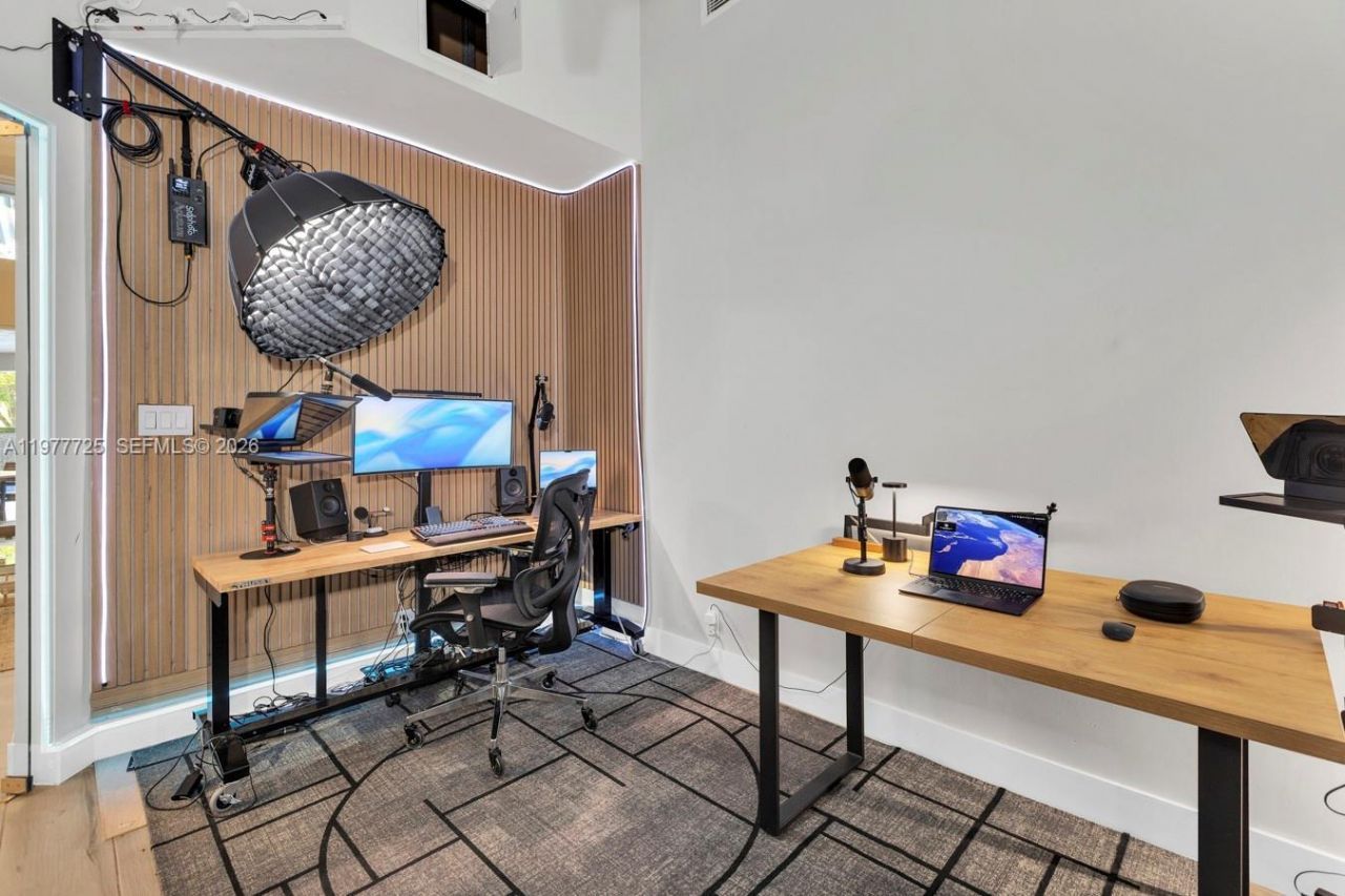 1202 S Manor Dr S , Weston, FL 33326 Photo