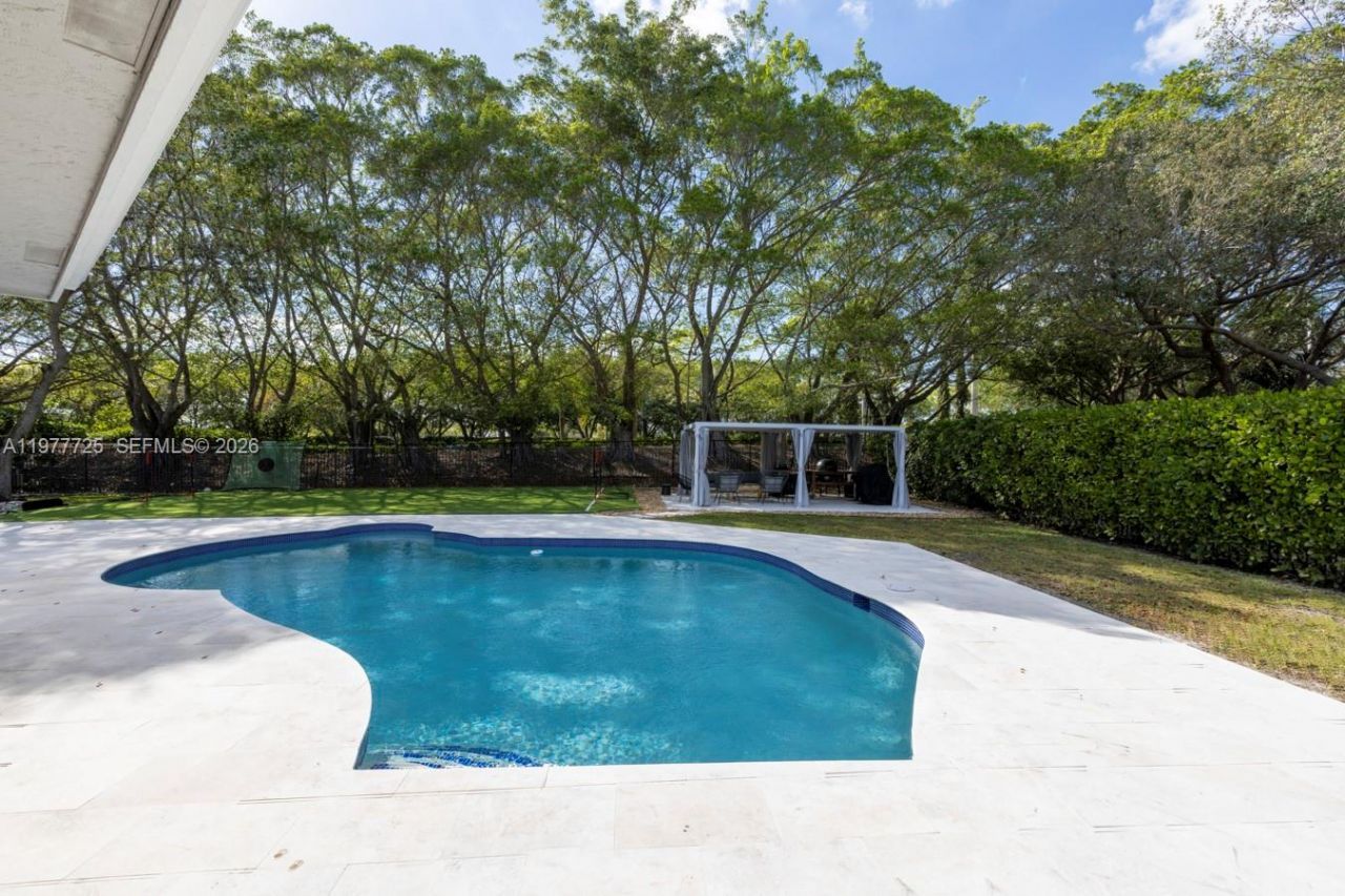 1202 S Manor Dr S , Weston, FL 33326 Photo