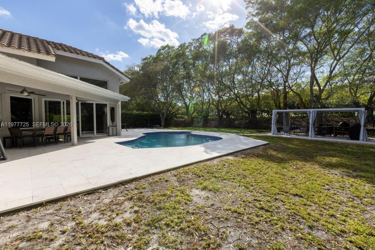 1202 S Manor Dr S , Weston, FL 33326 Photo