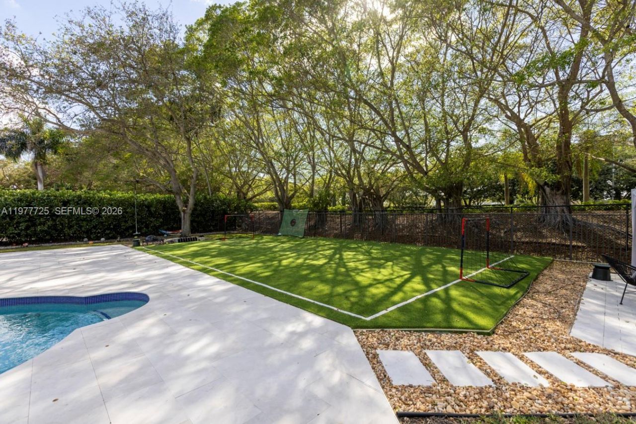 1202 S Manor Dr S , Weston, FL 33326 Photo