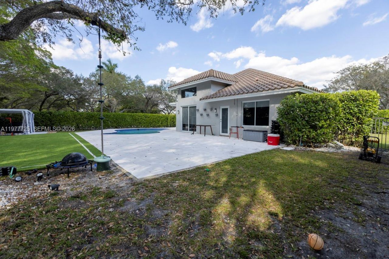 1202 S Manor Dr S , Weston, FL 33326 Photo