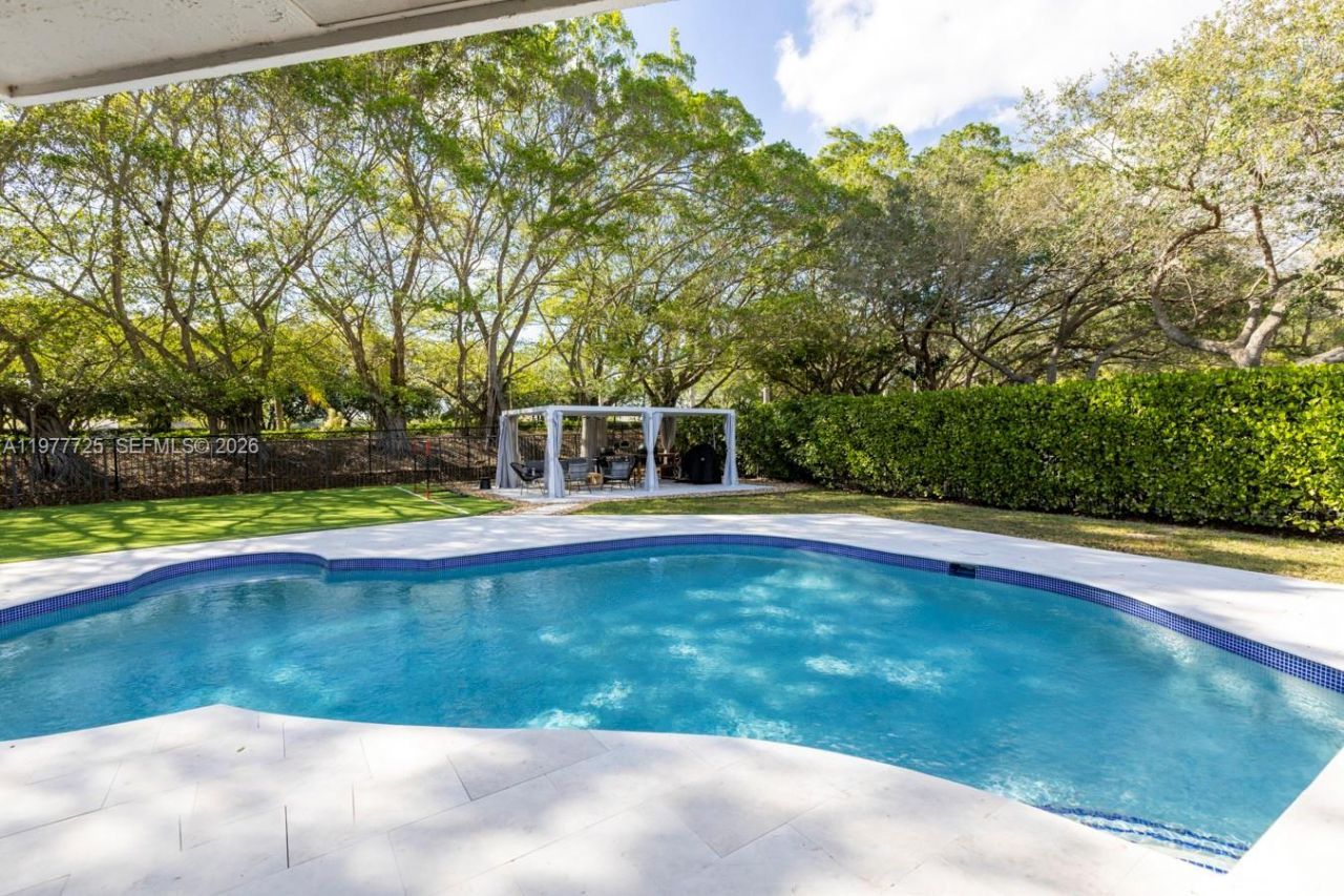 1202 S Manor Dr S , Weston, FL 33326 Photo