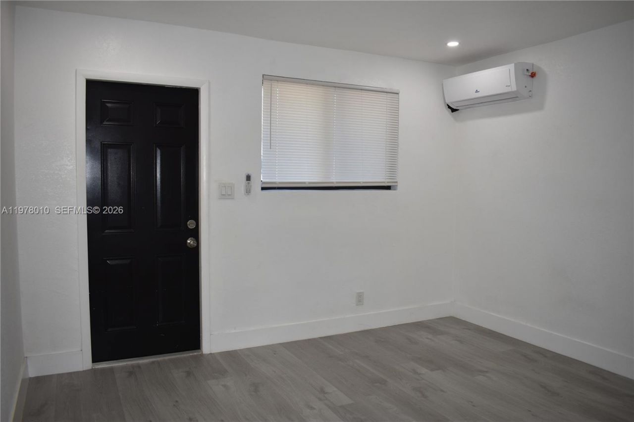 900 NW 8th Ave , Unit 3, Pompano Beach, FL 33060 Photo