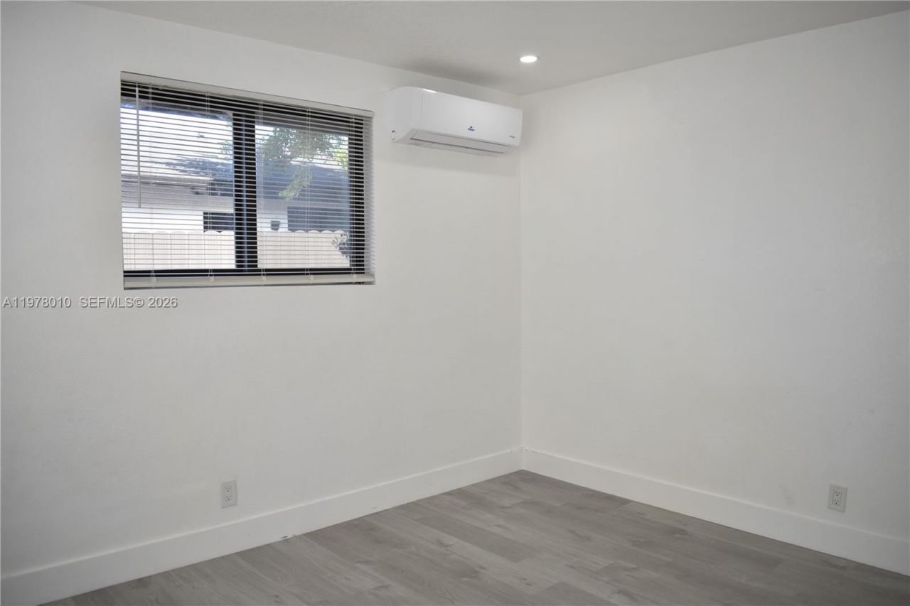 900 NW 8th Ave , Unit 3, Pompano Beach, FL 33060 Photo