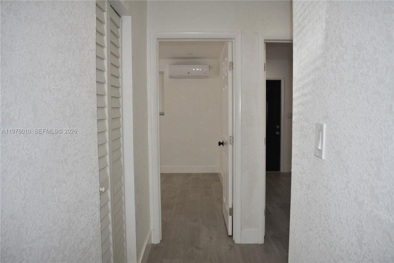 900 NW 8th Ave , Unit 3, Pompano Beach, FL 33060 Photo