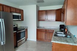 206 Forest Dr. photo 4