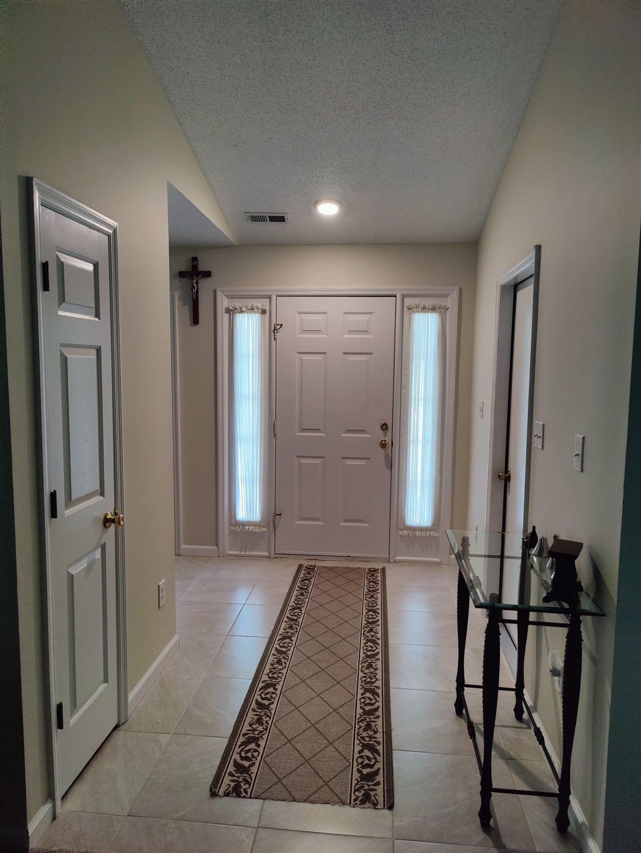 206 Forest Dr. Photo 4