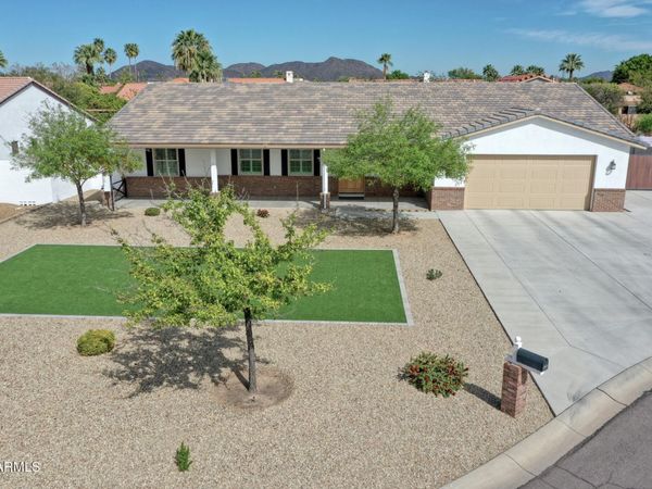 8410 W Sands Court, Peoria, AZ 85383