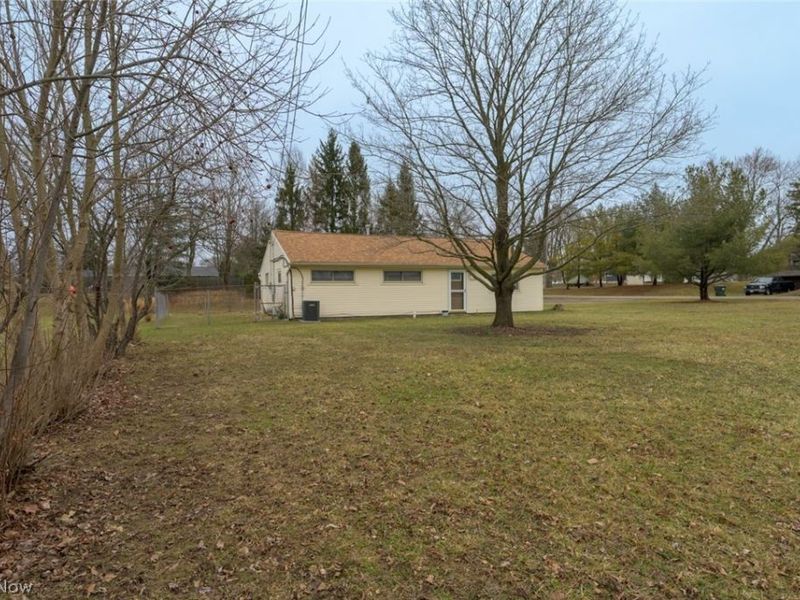 9345 Briar Drive, Streetsboro, OH 44241 Photo 2