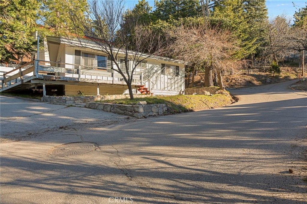 1164 Bear Springs, Rimforest, CA 92378 Main Photo