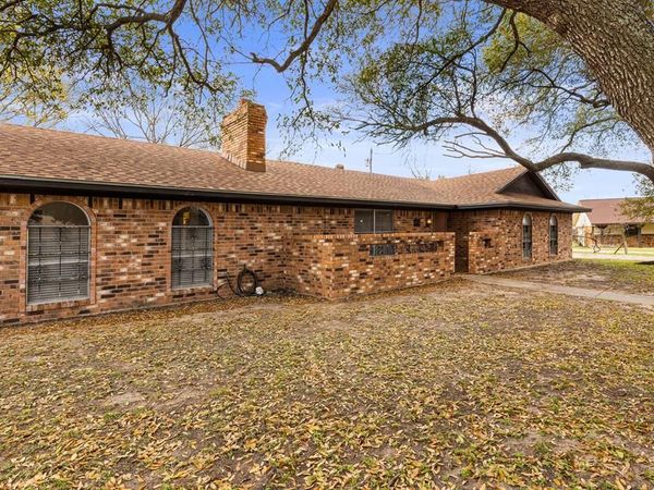918 Saint Charles Court, Marlin, TX 76661