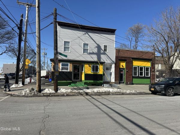 77 N Lake Avenue, Albany, NY 12206