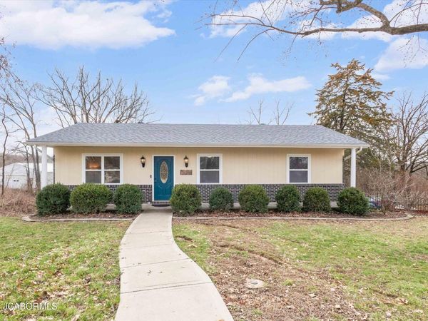 1732 CEDAR LANE, Holts Summit, MO 65043