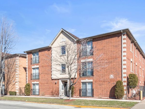 3447 Ridgeland Avenue , Unit 203, Berwyn, IL 60402