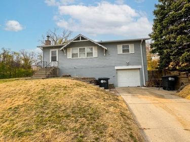 6748 Kansas Avenue, Omaha, NE 68104