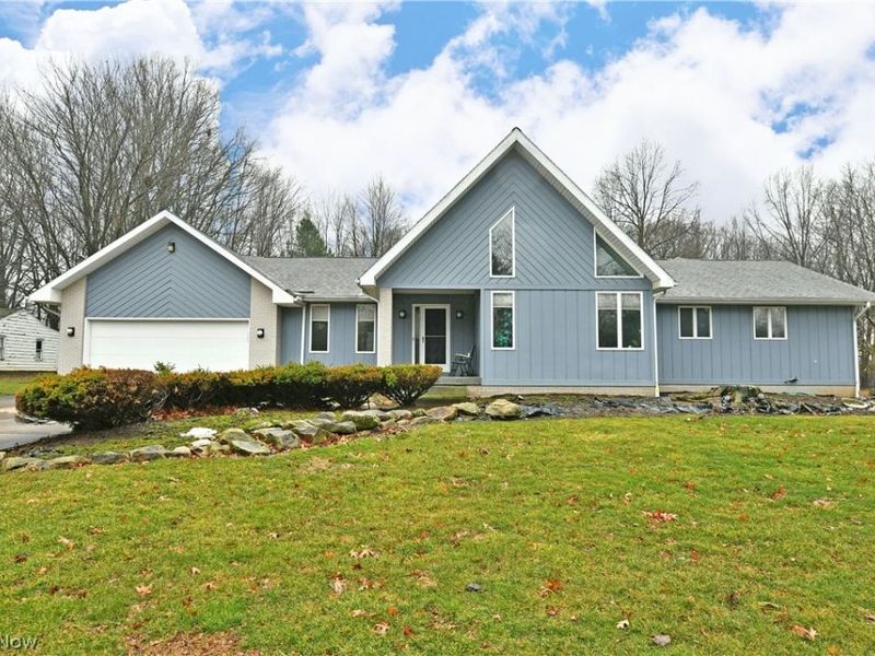 545 Thomas Lane, Girard, OH 44420 Photo 1