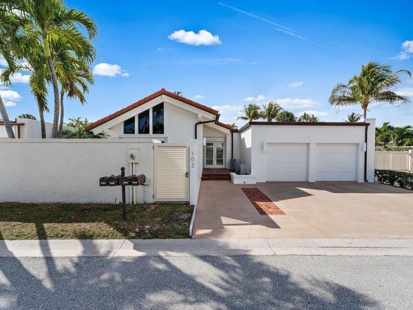 102 W Sandpiper Circle, Jupiter, FL 33477
