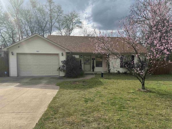 517 Jefferson Street, Benton, AR 72019
